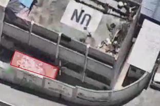 叛徒待遇！芒特重回斯坦福桥，球迷展示其写着“犹大”的旧战袍
